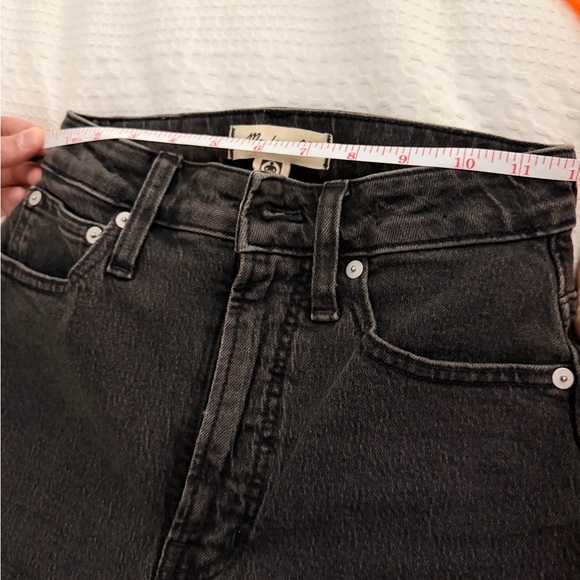 Madewell curvy perfect vintage jean in Lunar wash - Picture 7 of 7